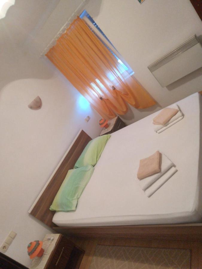 Apartments Dvije Palme Sibenik Ngoại thất bức ảnh